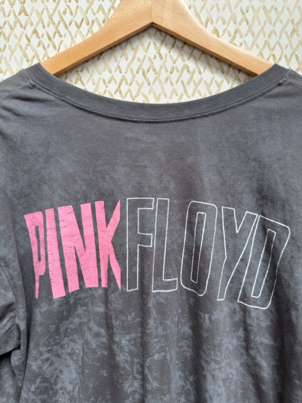 Pink Floyd Cropped Long Sleeve Band Tee Washed Black Pink Graphic Grunge Y2K XL - Picture 7 of 8